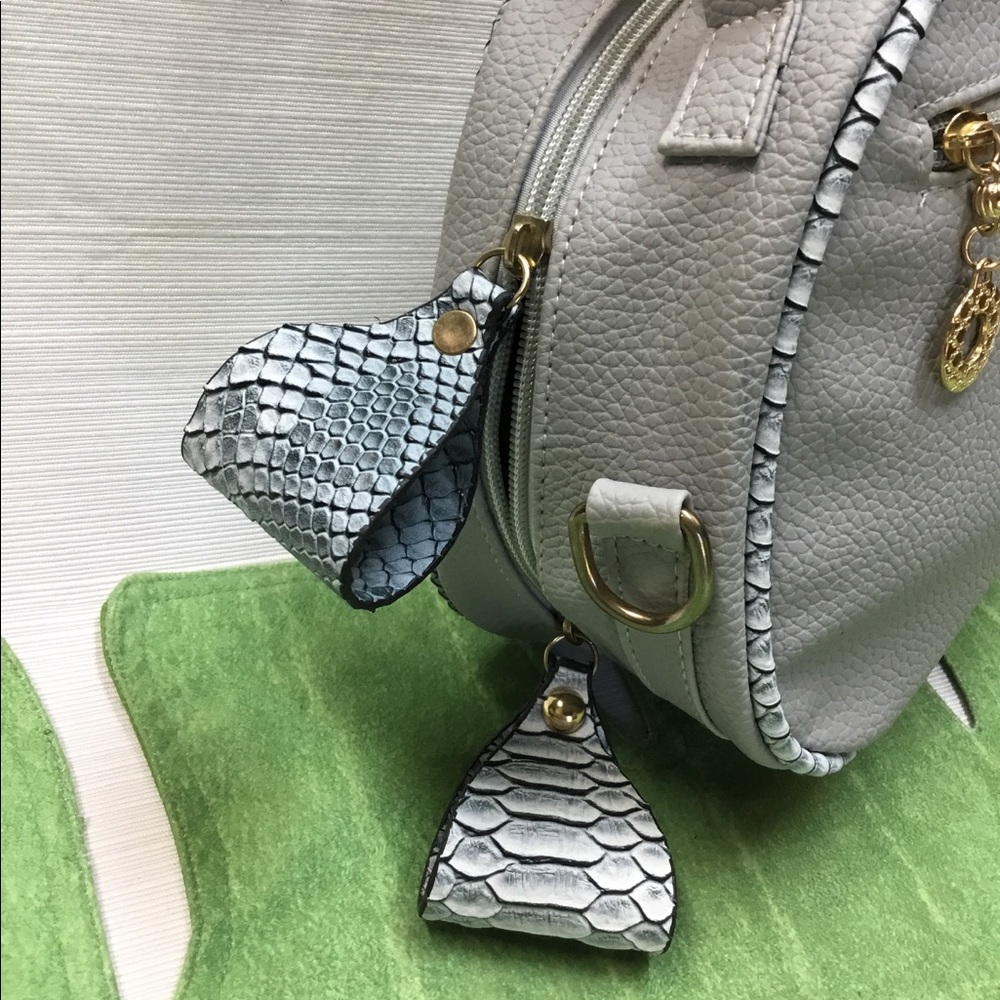 New Gray Tote or Cross Shoulder Bag - Picture 4 of 5